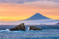 海と富士山・嵐の後の風景