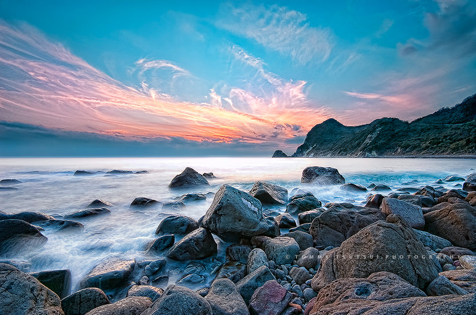 伊浜海岸、燃える空の夕景